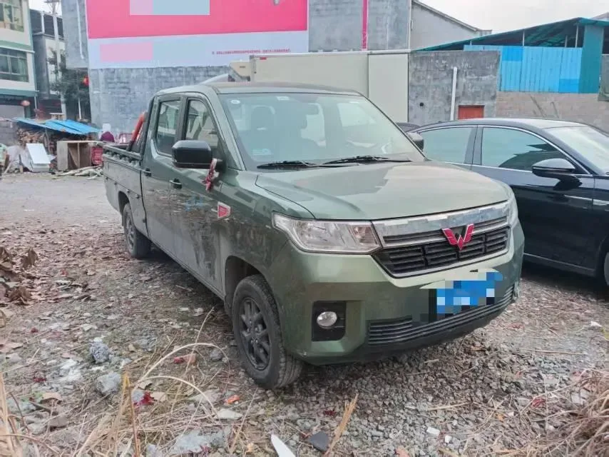 2021 WuLing ZhentTu 1.5L 99HP L4 5MT,autocango,china used car exporter,china ev exporter,chinese used car exporter,chinese used ev exporter
