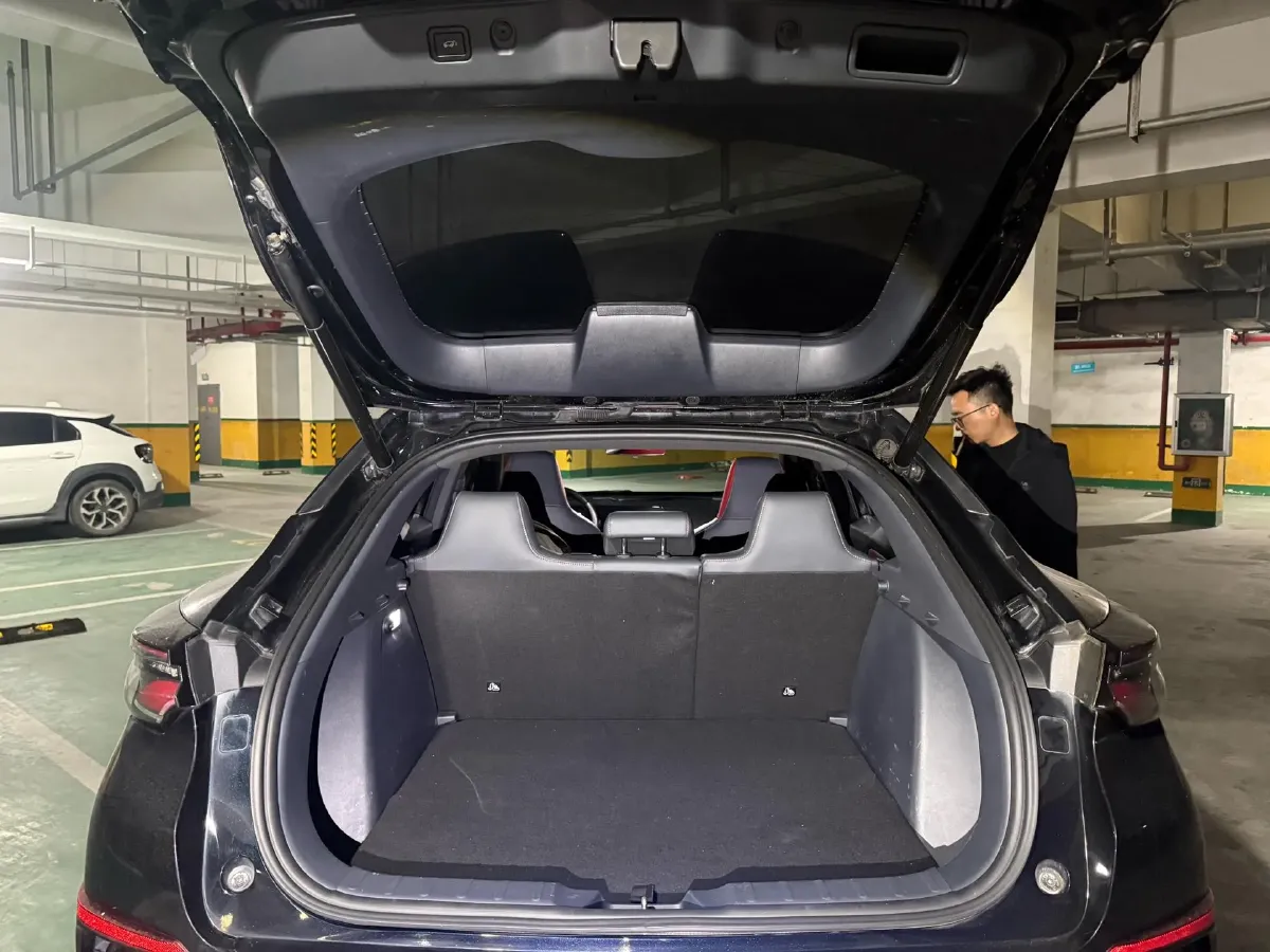 2020 ChangAn UNI-T 1.5T 180HP L4 7DCT,autocango,china used car exporter,china ev exporter,chinese used car exporter,chinese used ev exporter