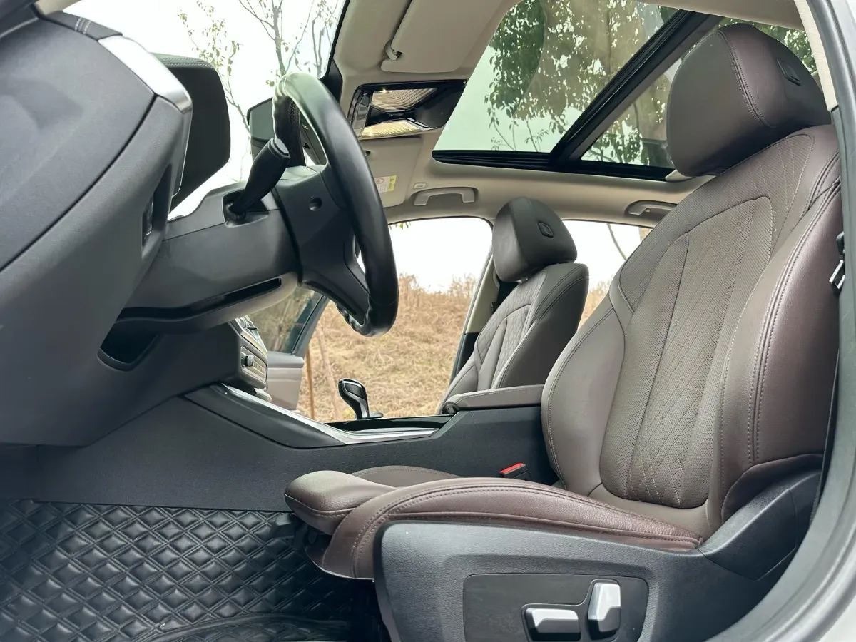 2022 BMW 3 Series 2.0T 156HP L4 8AT,autocango,china used car exporter,china ev exporter,chinese used car exporter,chinese used ev exporter