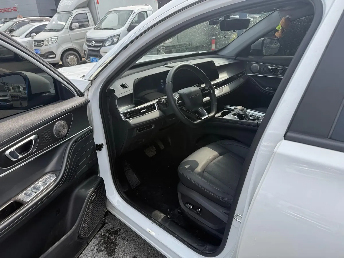 2022 Chery Tiggo 8 PRO 1.6T 197HP L4 7DCT,autocango,china used car exporter,china ev exporter,chinese used car exporter,chinese used ev exporter