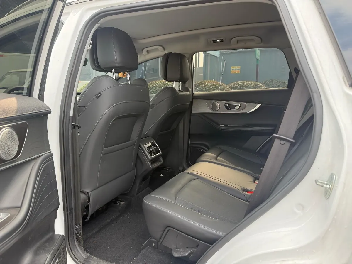 2022 Chery Tiggo 8 PRO 1.6T 197HP L4 7DCT,autocango,china used car exporter,china ev exporter,chinese used car exporter,chinese used ev exporter