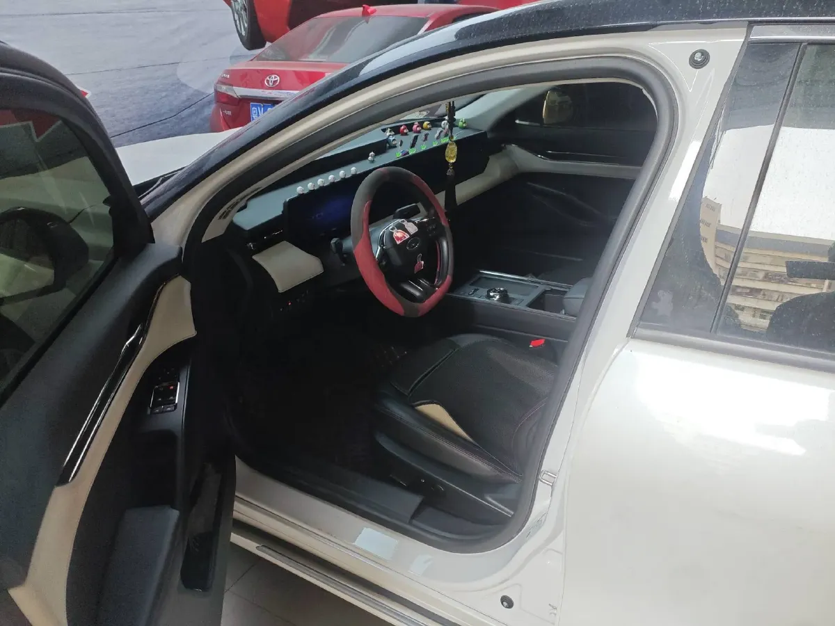 2022 Ford Mondeo 2.0T 238HP L4 8AT,autocango,china used car exporter,china ev exporter,chinese used car exporter,chinese used ev exporter