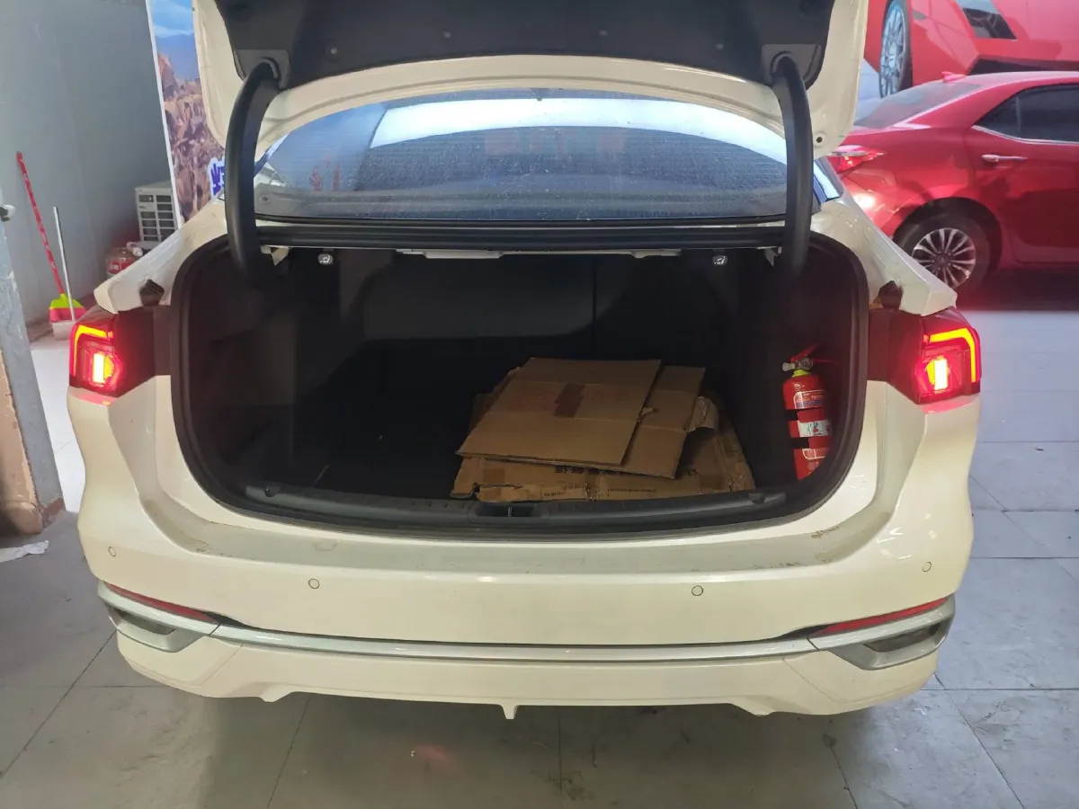 2022 Ford Mondeo 2.0T 238HP L4 8AT,autocango,china used car exporter,china ev exporter,chinese used car exporter,chinese used ev exporter