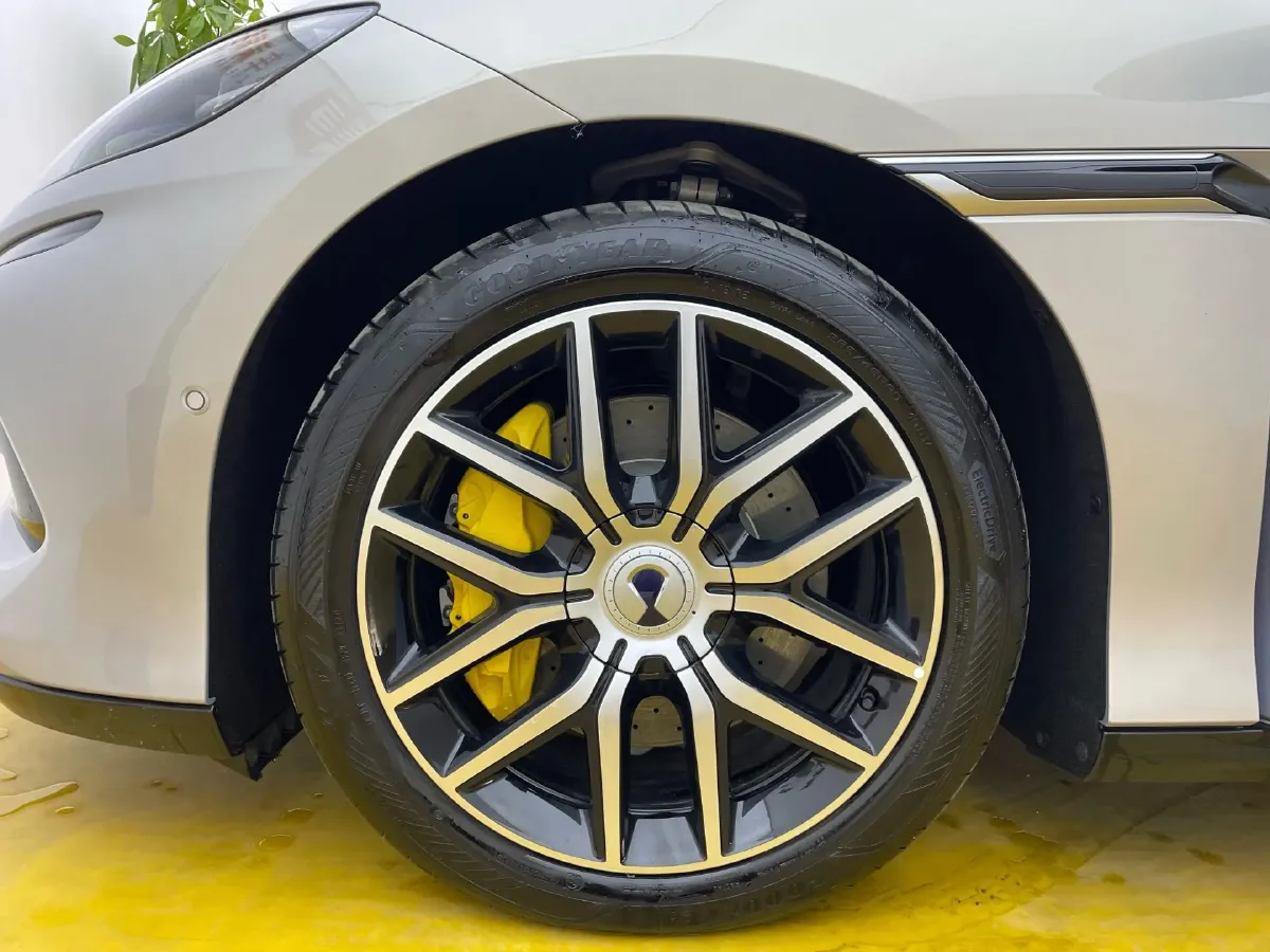 2024 Denza DenzaZ9GT 2.0T 207HP L4 E-CVT PHEV 38.5KWH,autocango,china used car exporter,china ev exporter,chinese used car exporter,chinese used ev exporter