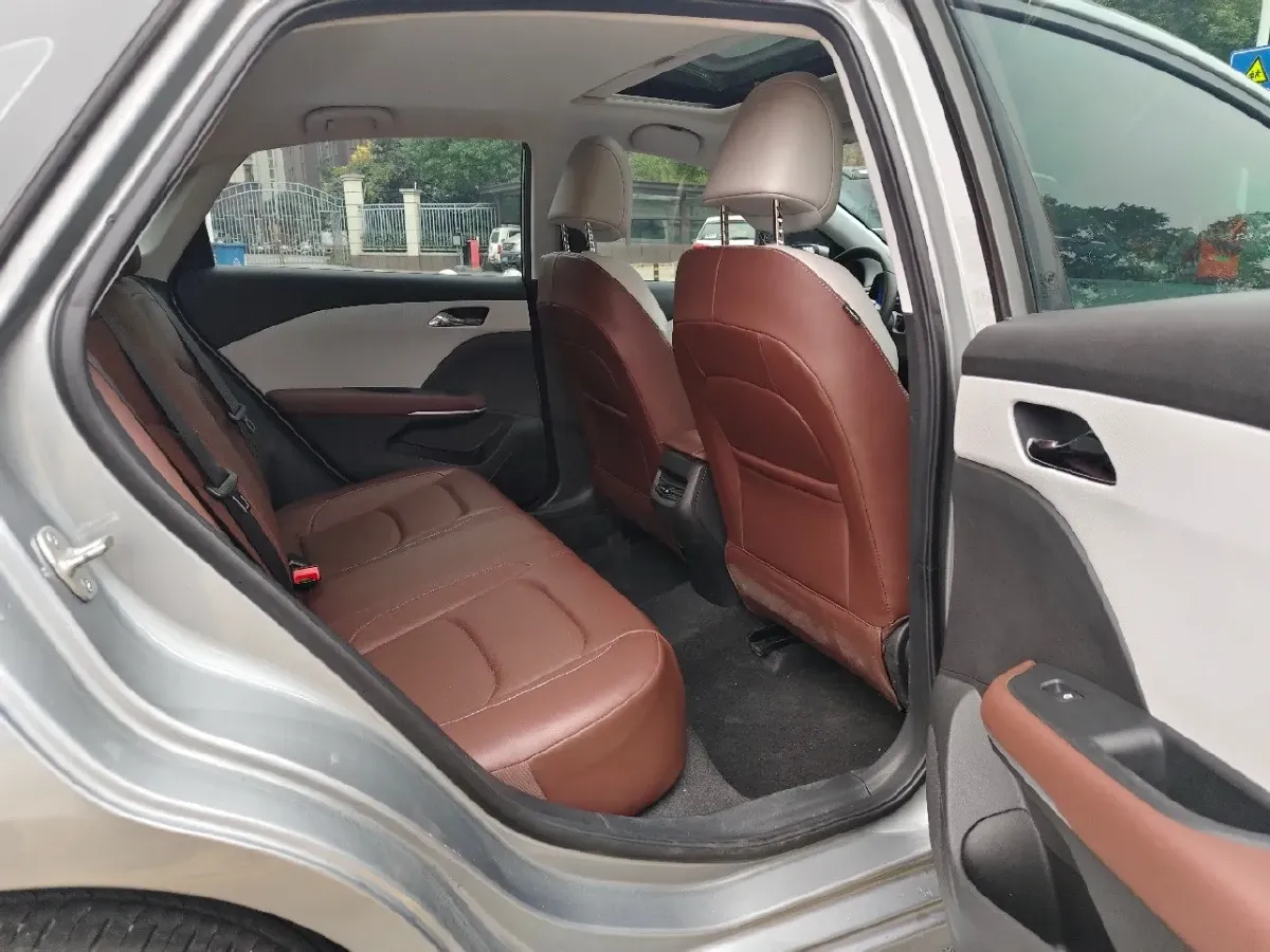 2023 Chevrolet Monza 1.5L 113HP L4 6DCT,autocango,china used car exporter,china ev exporter,chinese used car exporter,chinese used ev exporter