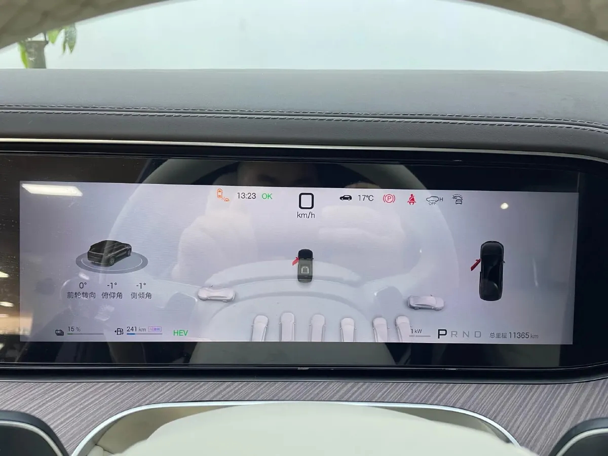 2025 Denza DenzaN9 2.0T 207HP L4 E-CVT PHEV,autocango,china used car exporter,china ev exporter,chinese used car exporter,chinese used ev exporter