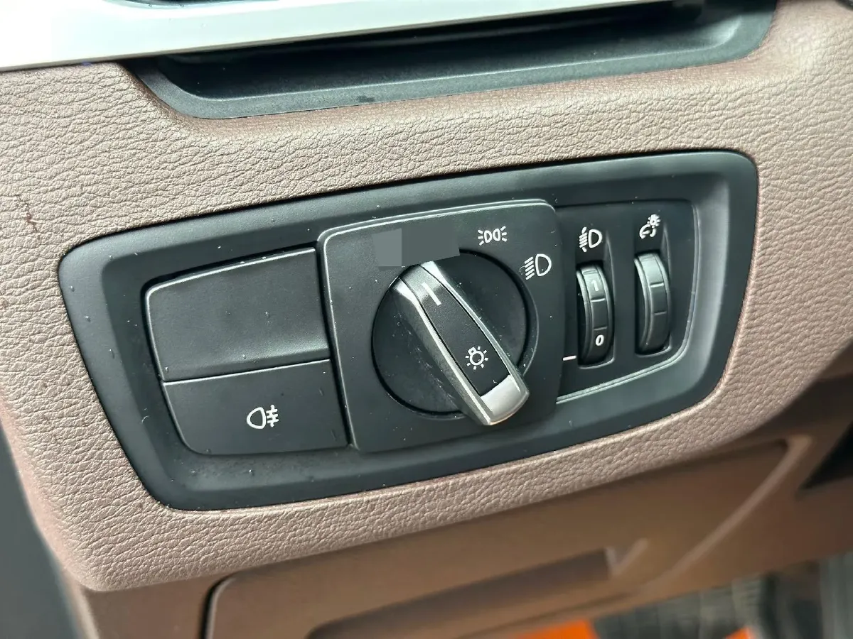 2022 BMW X1 1.5T 140HP L3 7DCT,autocango,china used car exporter,china ev exporter,chinese used car exporter,chinese used ev exporter