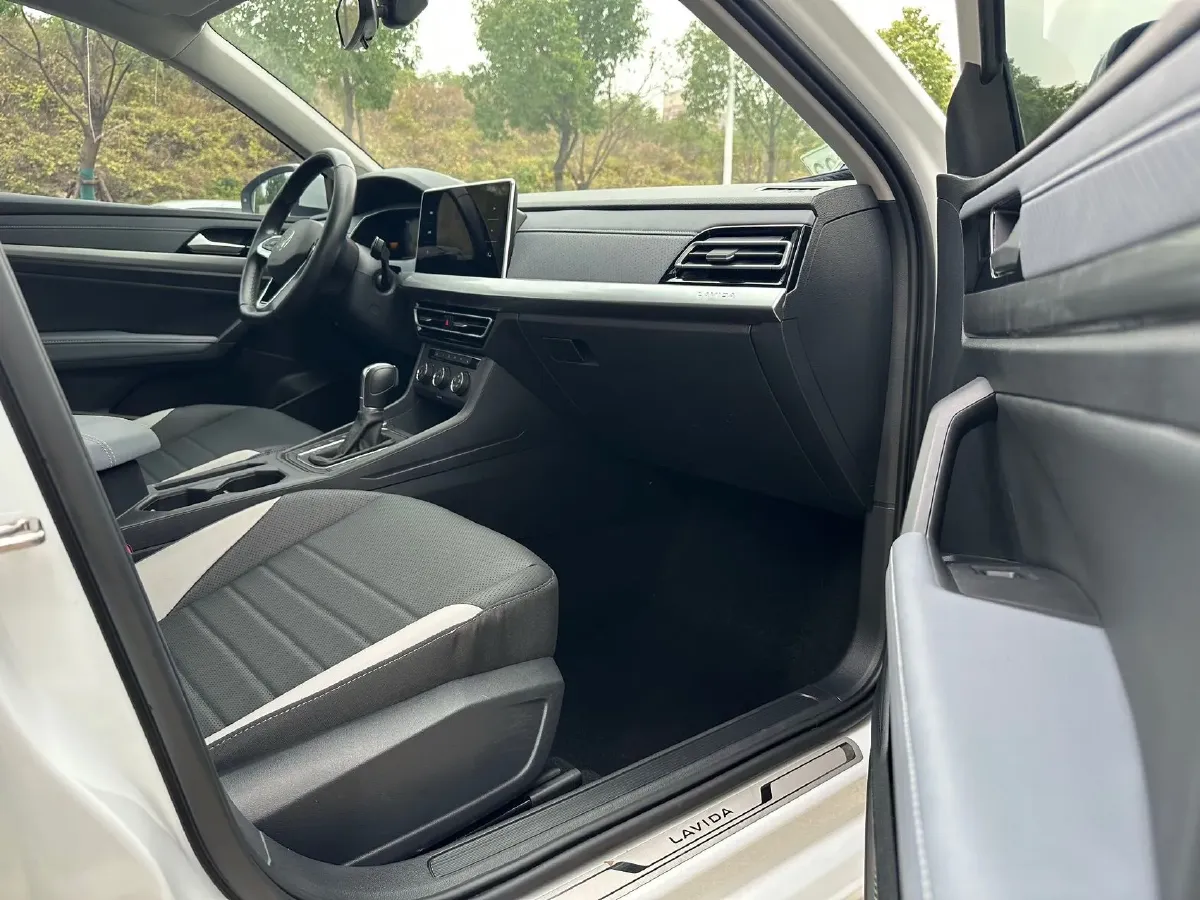 2023 Volkswagen Lavida 1.4T 150HP L4 7DCT,autocango,china used car exporter,china ev exporter,chinese used car exporter,chinese used ev exporter