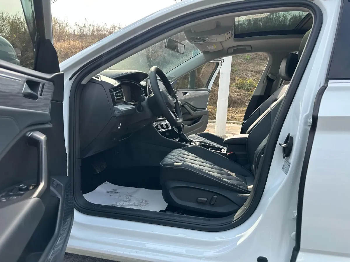 2023 Volkswagen Sagitar 1.4T 150HP L4 7DCT,autocango,china used car exporter,china ev exporter,chinese used car exporter,chinese used ev exporter