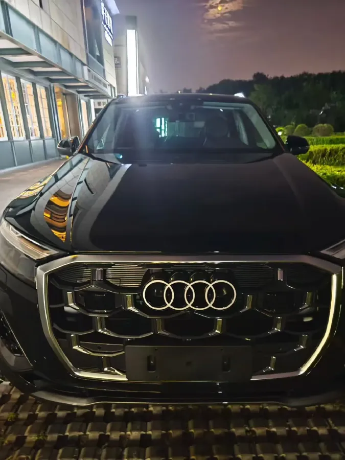 2025 Audi Q7 3.0T 340HP V6 8AT,autocango,china used car exporter,china ev exporter,chinese used car exporter,chinese used ev exporter