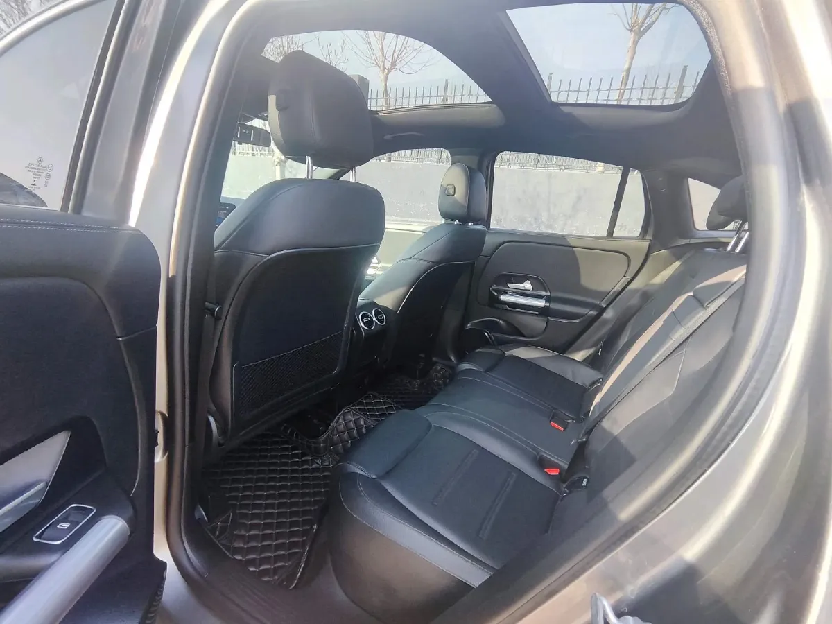 2020 Mercedes-Benz GLA Class 1.3T 163HP L4 7DCT,autocango,china used car exporter,china ev exporter,chinese used car exporter,chinese used ev exporter