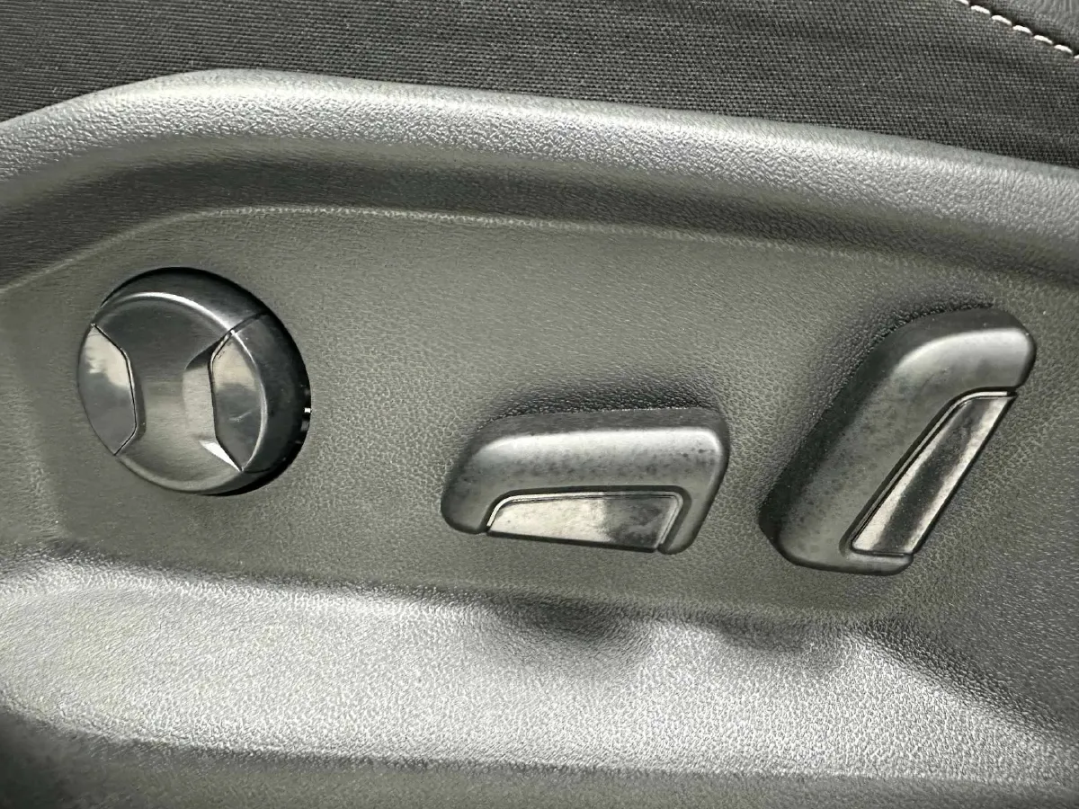 2022 Volkswagen T-Roc 1.4T 150HP L4 7DCT,autocango,china used car exporter,china ev exporter,chinese used car exporter,chinese used ev exporter