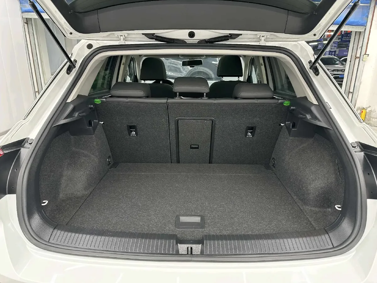 2022 Volkswagen T-Roc 1.4T 150HP L4 7DCT,autocango,china used car exporter,china ev exporter,chinese used car exporter,chinese used ev exporter