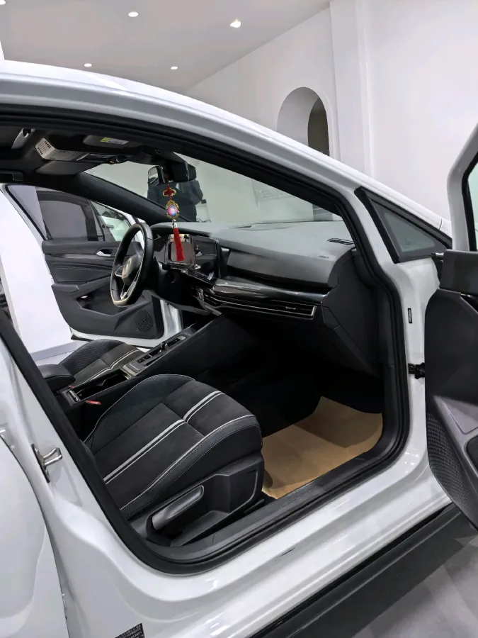 2021 Volkswagen Golf 1.4T 150HP L4 7DCT,autocango,china used car exporter,china ev exporter,chinese used car exporter,chinese used ev exporter