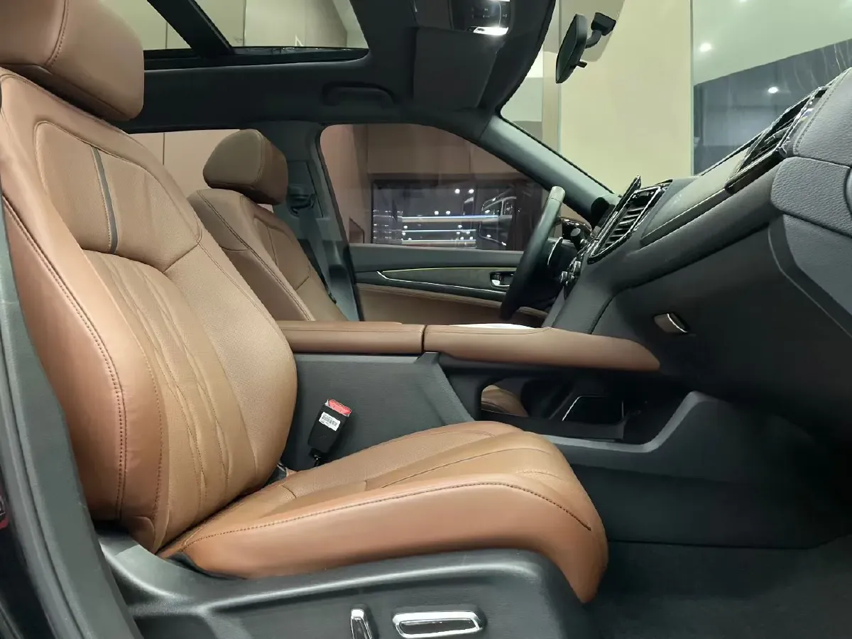 2020 Honda UR-V 2.0T 272HP L4 9AT,autocango,china used car exporter,china ev exporter,chinese used car exporter,chinese used ev exporter