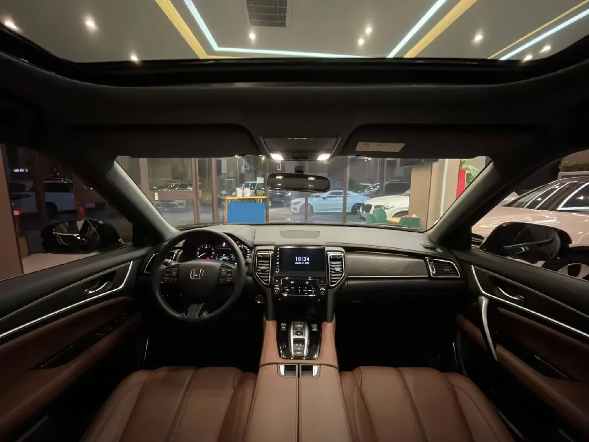 2020 Honda UR-V 2.0T 272HP L4 9AT,autocango,china used car exporter,china ev exporter,chinese used car exporter,chinese used ev exporter