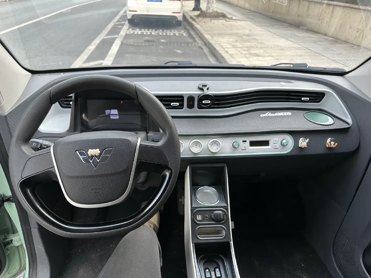 2022 WuLing HongGuang MINI EV BEV 9KWH,autocango,china used car exporter,china ev exporter,chinese used car exporter,chinese used ev exporter