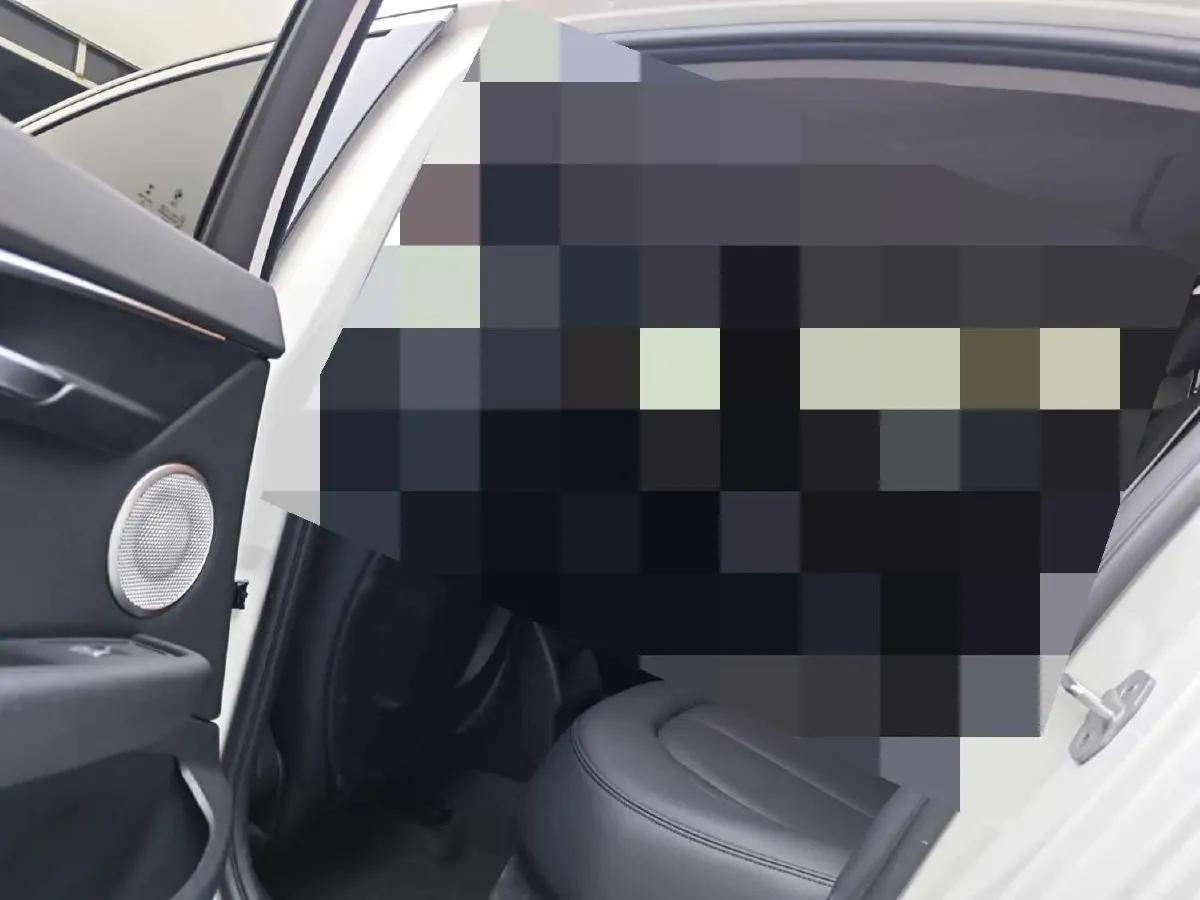 2022 BMW 1 Series 1.5T 140HP L3 7DCT,autocango,china used car exporter,china ev exporter,chinese used car exporter,chinese used ev exporter