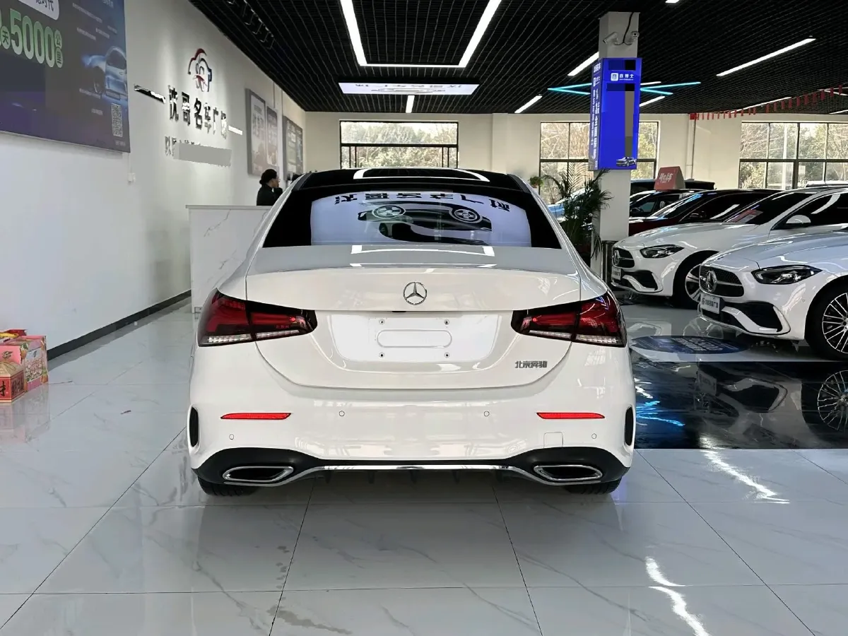 2021 Mercedes-Benz A Class 1.3T 163HP L4 7DCT,autocango,china used car exporter,china ev exporter,chinese used car exporter,chinese used ev exporter