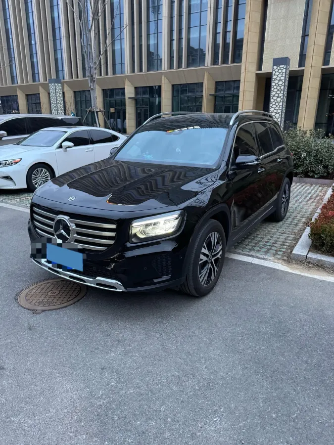 2025 Mercedes-Benz GLB Class 2.0T 190HP L4 8DCT,autocango,china used car exporter,china ev exporter,chinese used car exporter,chinese used ev exporter