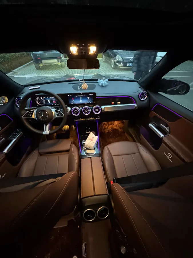 2025 Mercedes-Benz GLB Class 2.0T 190HP L4 8DCT,autocango,china used car exporter,china ev exporter,chinese used car exporter,chinese used ev exporter