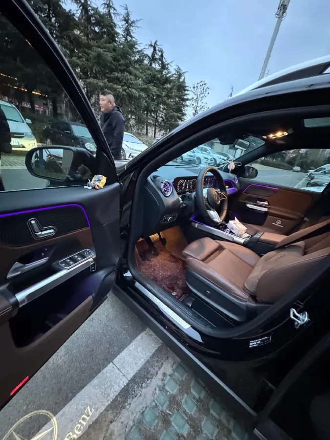 2025 Mercedes-Benz GLB Class 2.0T 190HP L4 8DCT,autocango,china used car exporter,china ev exporter,chinese used car exporter,chinese used ev exporter