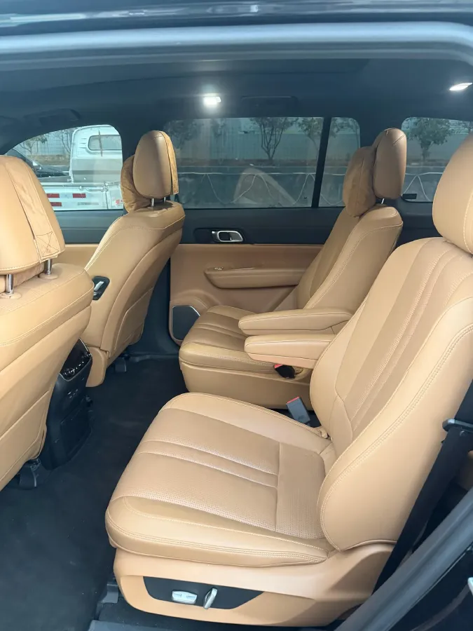 2020 Li ONE Range Extended 131HP REEV 40.5KWH,autocango,china used car exporter,china ev exporter,chinese used car exporter,chinese used ev exporter