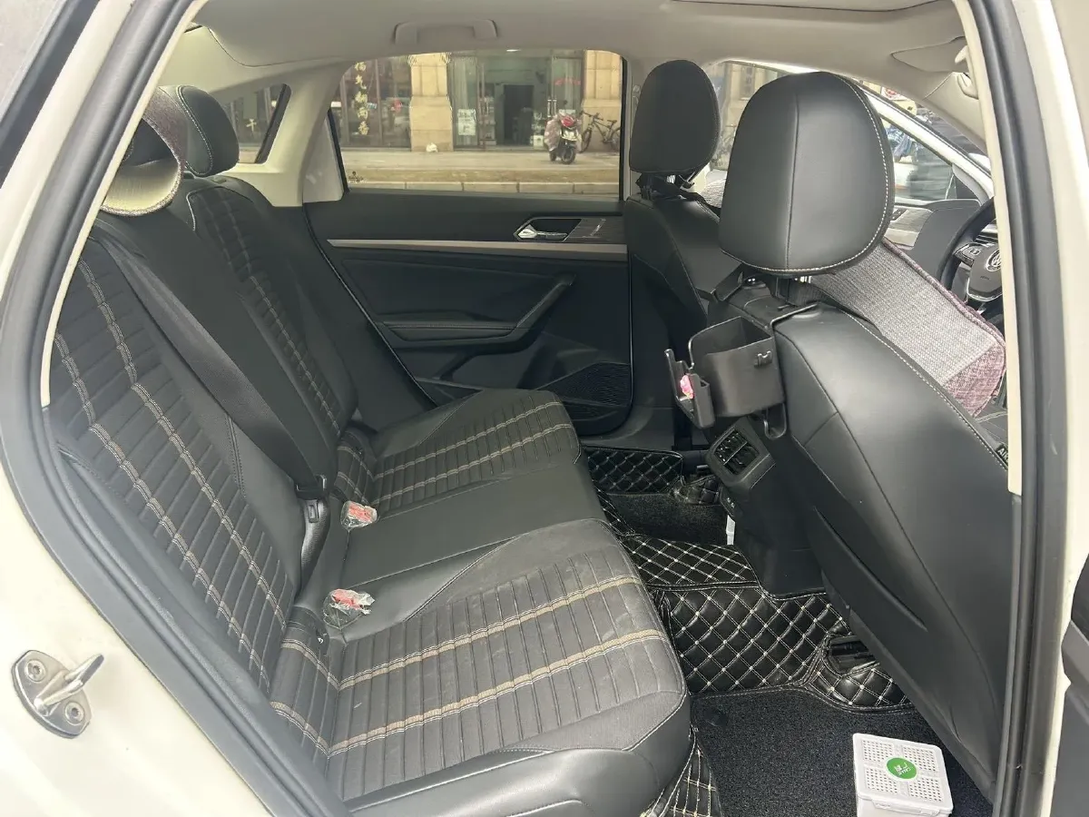 2018 Skoda Karoq 1.4T 150HP L4 7DCT,autocango,china used car exporter,china ev exporter,chinese used car exporter,chinese used ev exporter