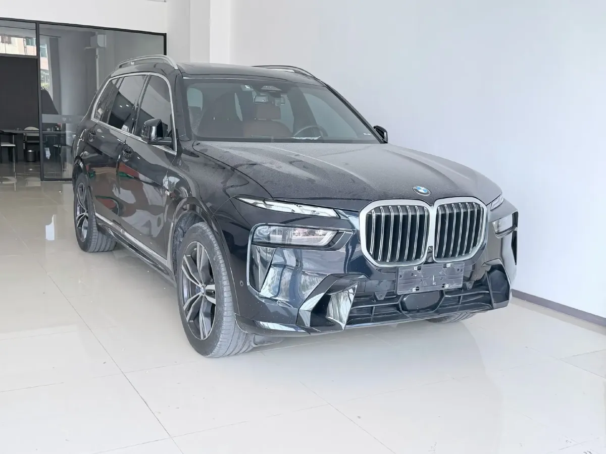2023 BMW X7 3.0T 381HP L6 8AT,autocango,china used car exporter,china ev exporter,chinese used car exporter,chinese used ev exporter