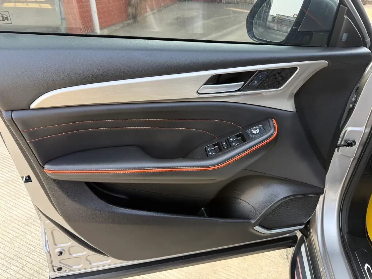 2021 Haval F7 1.5T 169HP L4 7DCT,autocango,china used car exporter,china ev exporter,chinese used car exporter,chinese used ev exporter