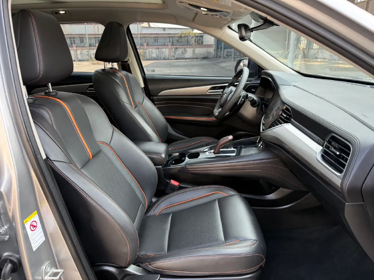 2021 Haval F7 1.5T 169HP L4 7DCT,autocango,china used car exporter,china ev exporter,chinese used car exporter,chinese used ev exporter