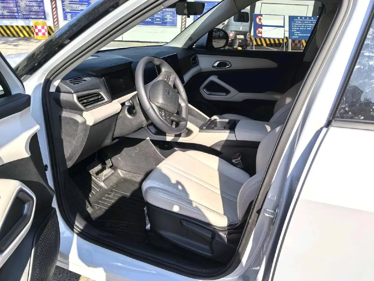 2025 BYD YuanUP BEV 45.12KWH,autocango,china used car exporter,china ev exporter,chinese used car exporter,chinese used ev exporter