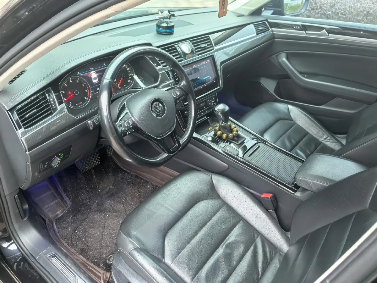 2019 Volkswagen Phideon 2.0T 224HP L4 7DCT,autocango,china used car exporter,china ev exporter,chinese used car exporter,chinese used ev exporter