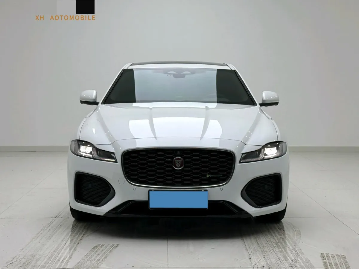 2022 Jaguar XFL 2.0T 250HP L4 8AT,autocango,china used car exporter,china ev exporter,chinese used car exporter,chinese used ev exporter