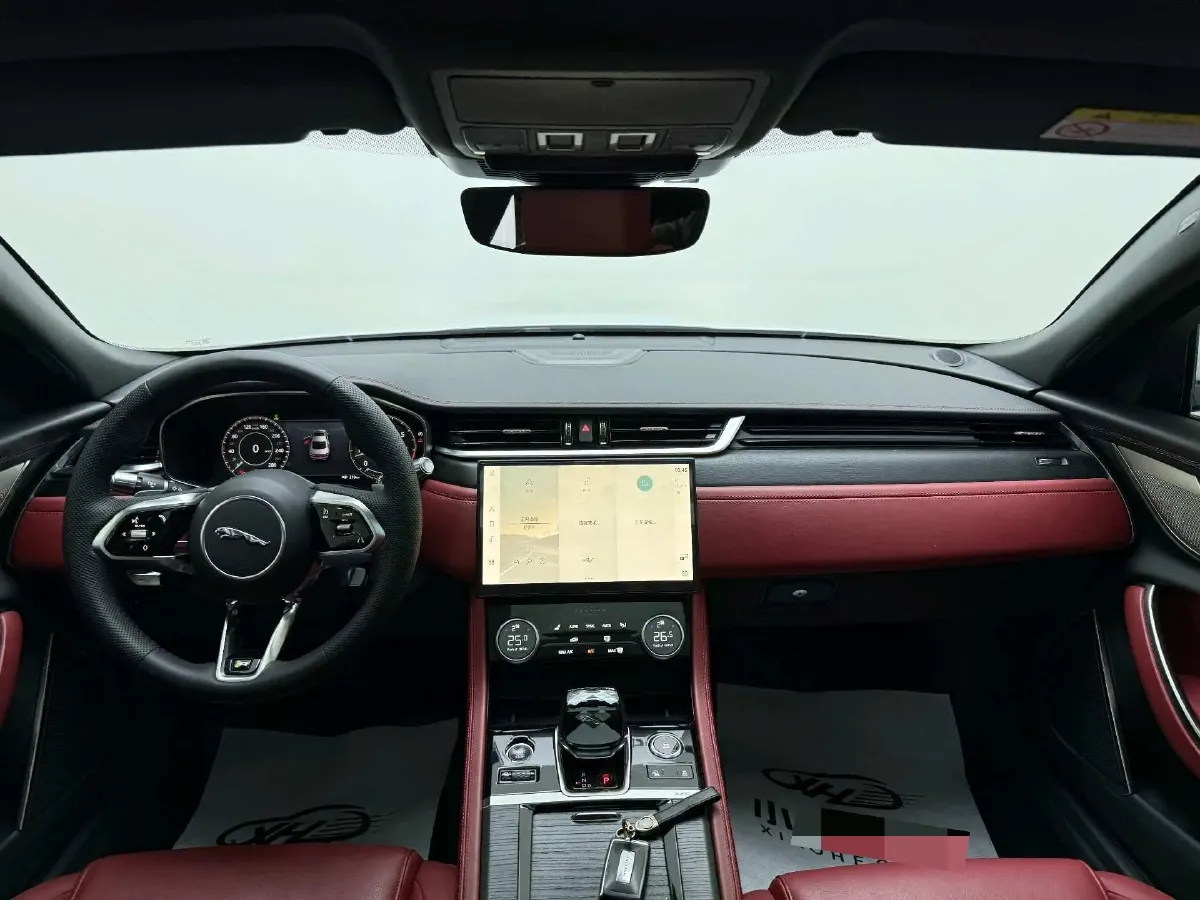 2022 Jaguar XFL 2.0T 250HP L4 8AT,autocango,china used car exporter,china ev exporter,chinese used car exporter,chinese used ev exporter