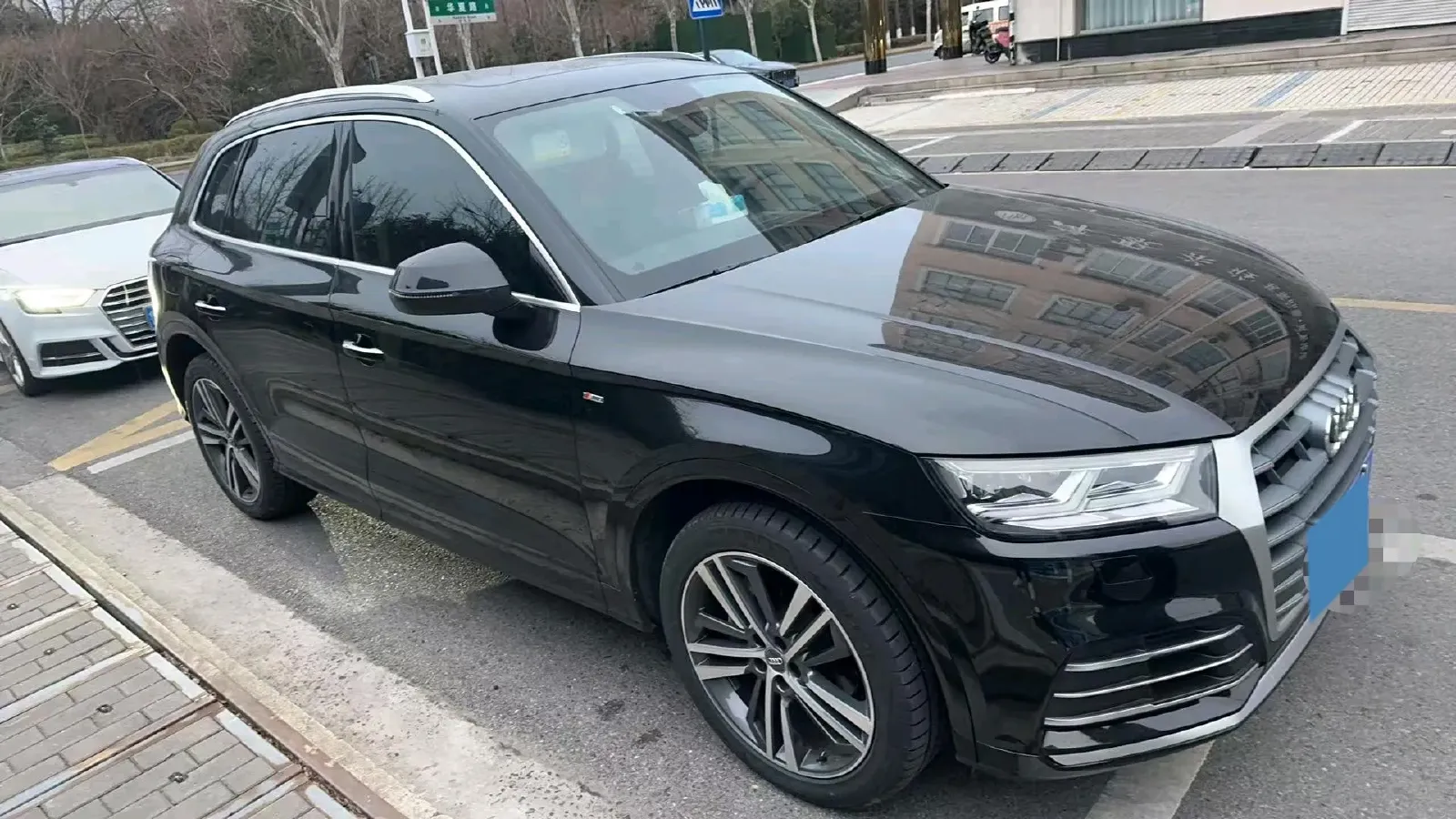 2020 Audi Q5L 2.0T 190HP L4 7DCT,autocango,china used car exporter,china ev exporter,chinese used car exporter,chinese used ev exporter