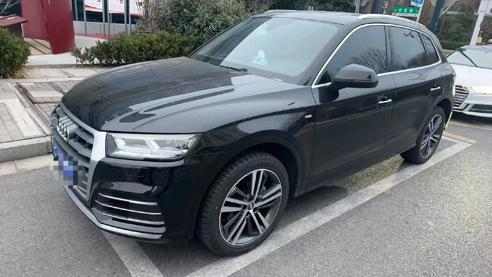 2020 Audi Q5L 2.0T 190HP L4 7DCT,autocango,china used car exporter,china ev exporter,chinese used car exporter,chinese used ev exporter