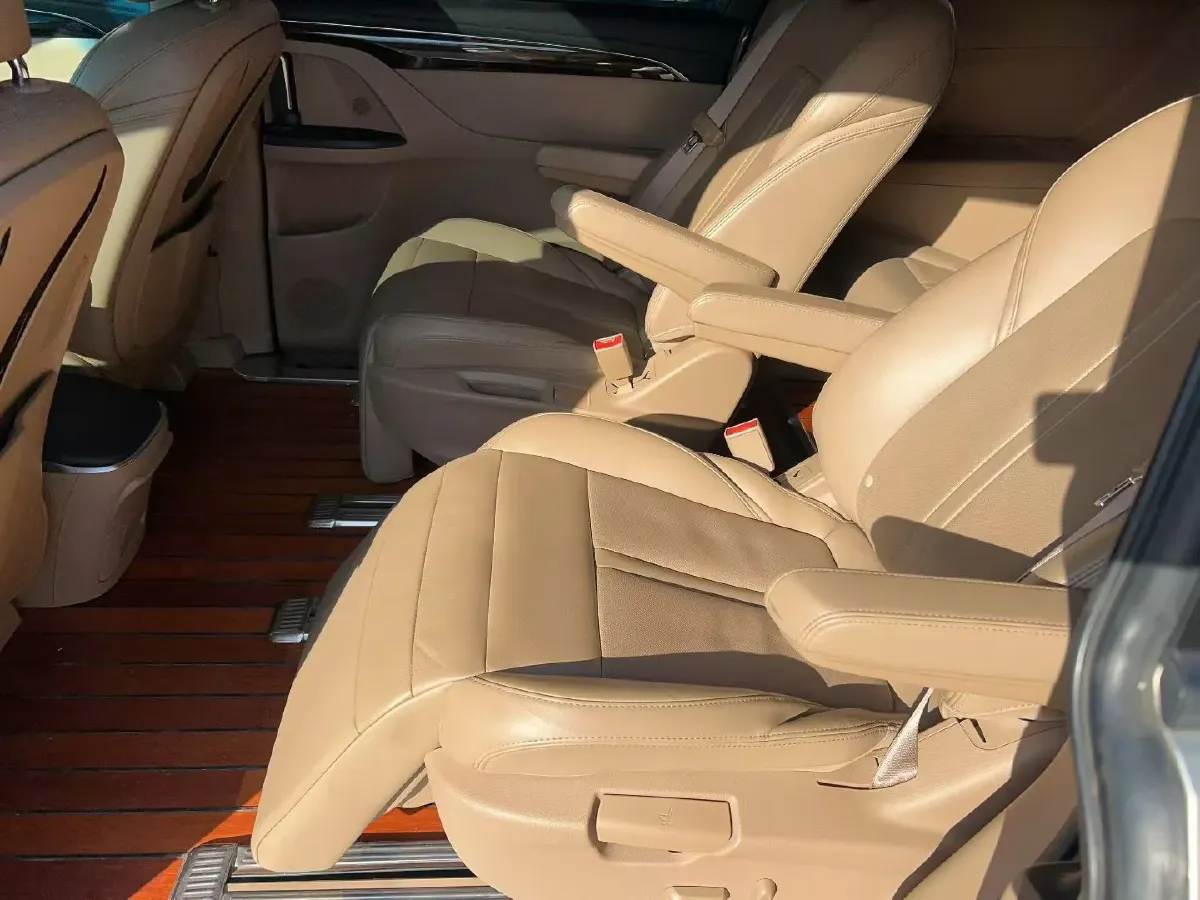 2018 Buick GL8 2.0T 260HP L4 6AT,autocango,china used car exporter,china ev exporter,chinese used car exporter,chinese used ev exporter