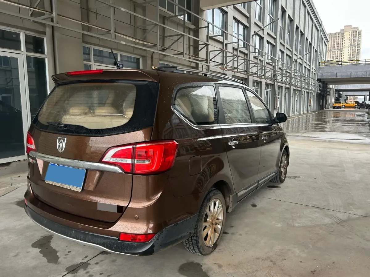 2016 BaoJun 560 1.5T 150HP L4 6MT,autocango,china used car exporter,china ev exporter,chinese used car exporter,chinese used ev exporter