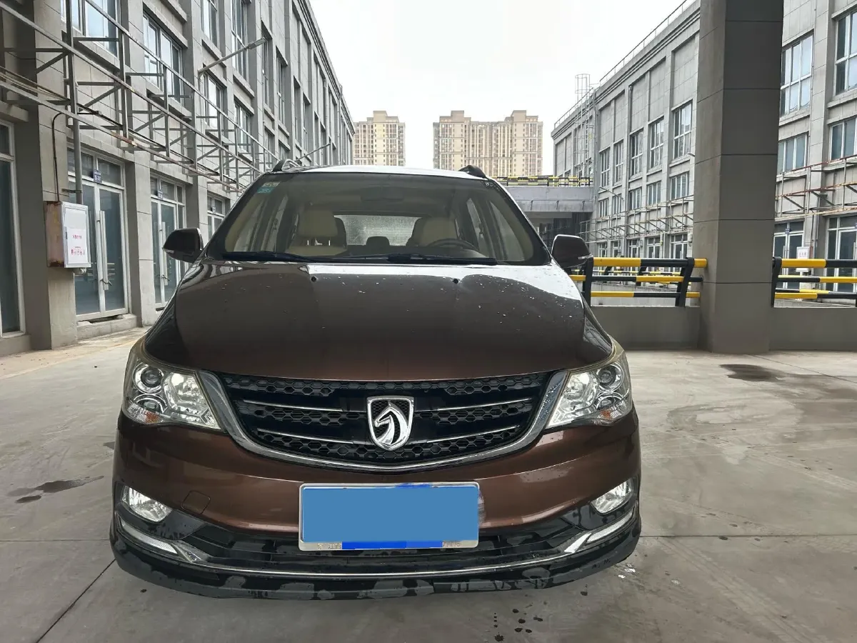 2016 BaoJun 560 1.5T 150HP L4 6MT,autocango,china used car exporter,china ev exporter,chinese used car exporter,chinese used ev exporter