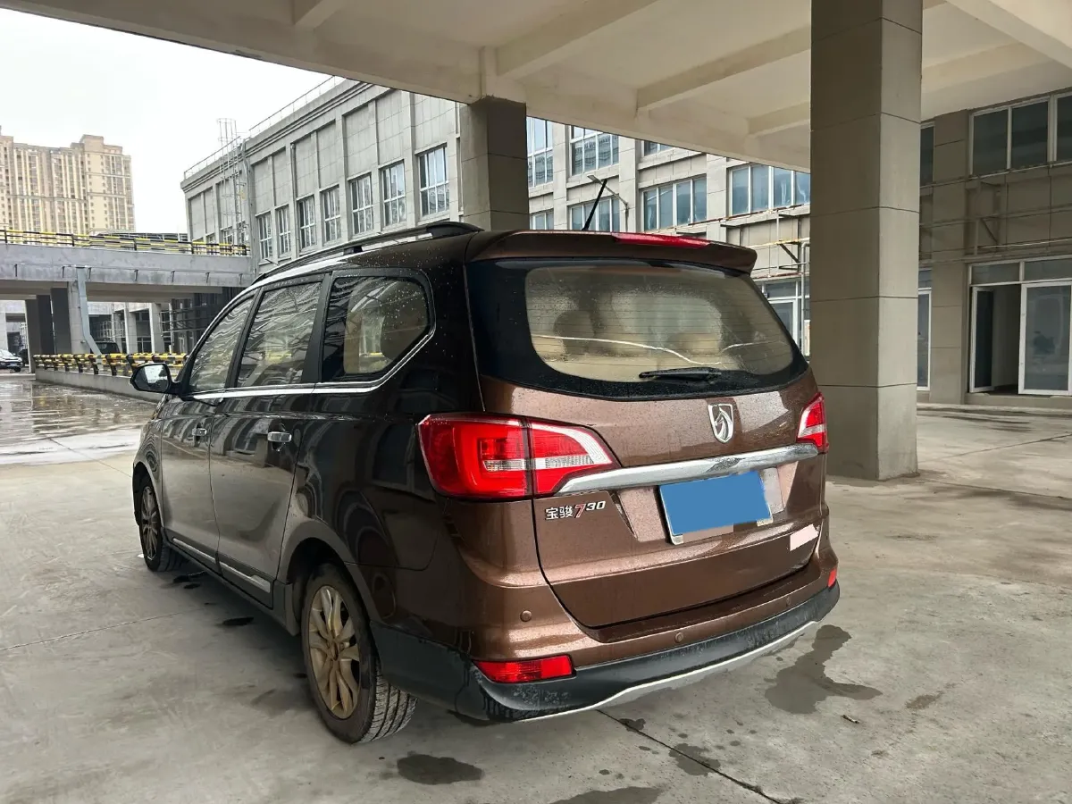 2016 BaoJun 560 1.5T 150HP L4 6MT,autocango,china used car exporter,china ev exporter,chinese used car exporter,chinese used ev exporter