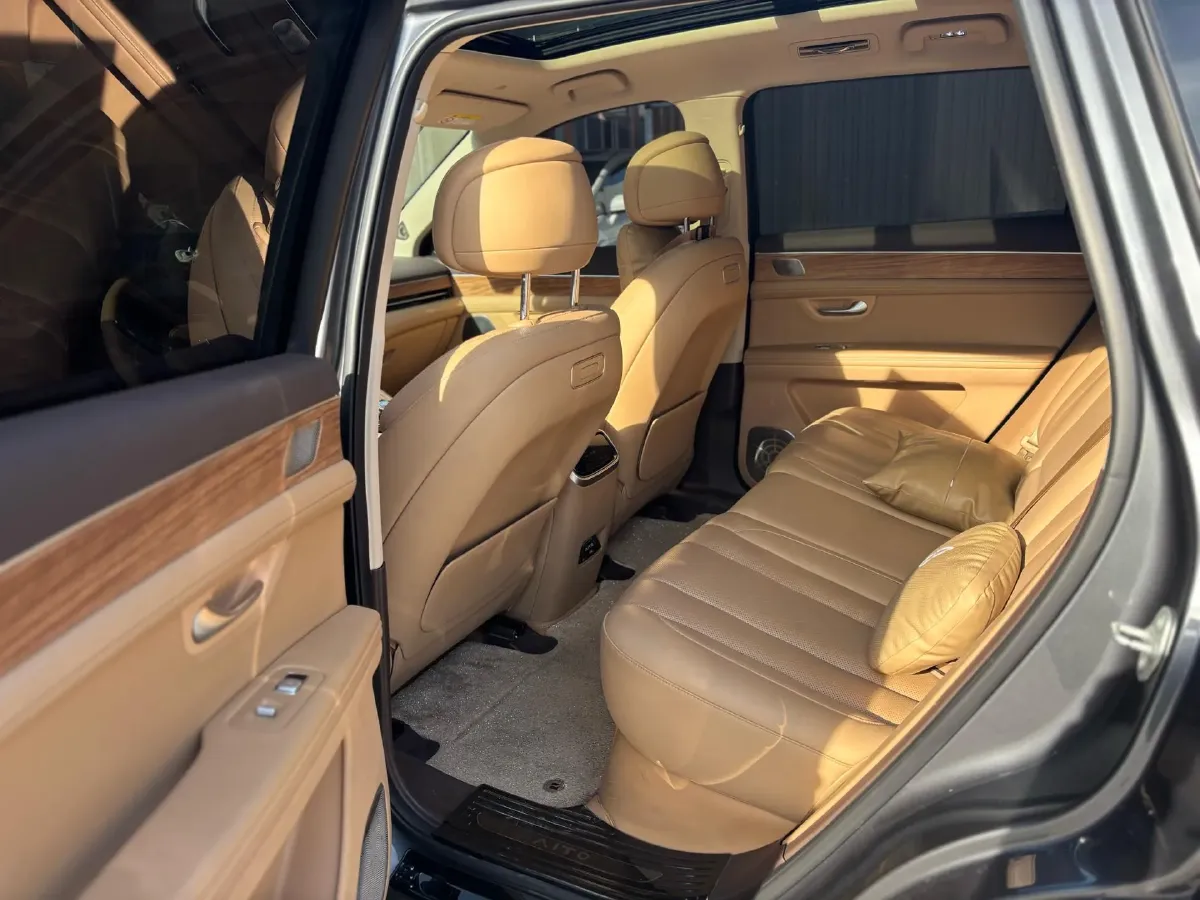 2023 HIMA AITO M5 1.5T 152HP L4 REEV 40KWH,autocango,china used car exporter,china ev exporter,chinese used car exporter,chinese used ev exporter