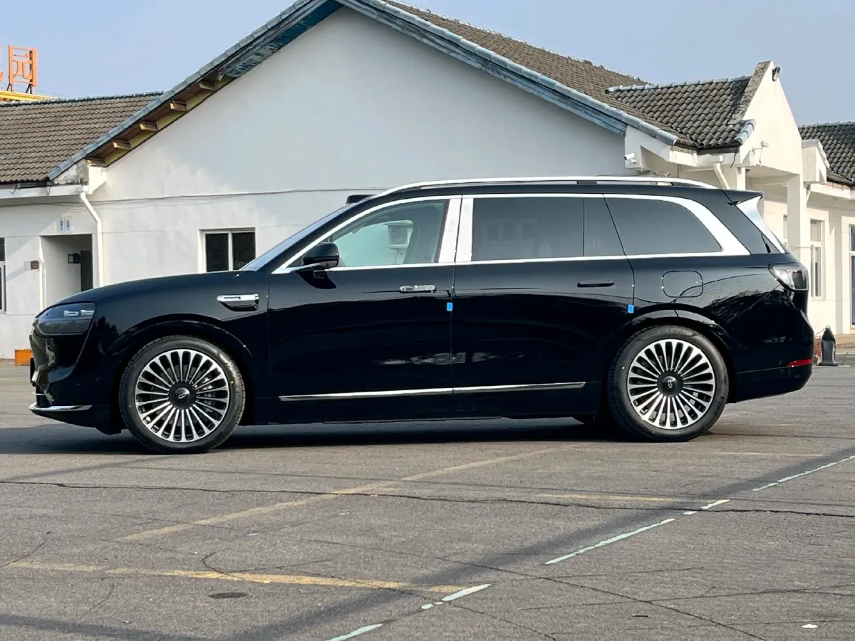 2025 AITO AITO M9 REEV 160HP REEV 52KWH,autocango,china used car exporter,china ev exporter,chinese used car exporter,chinese used ev exporter