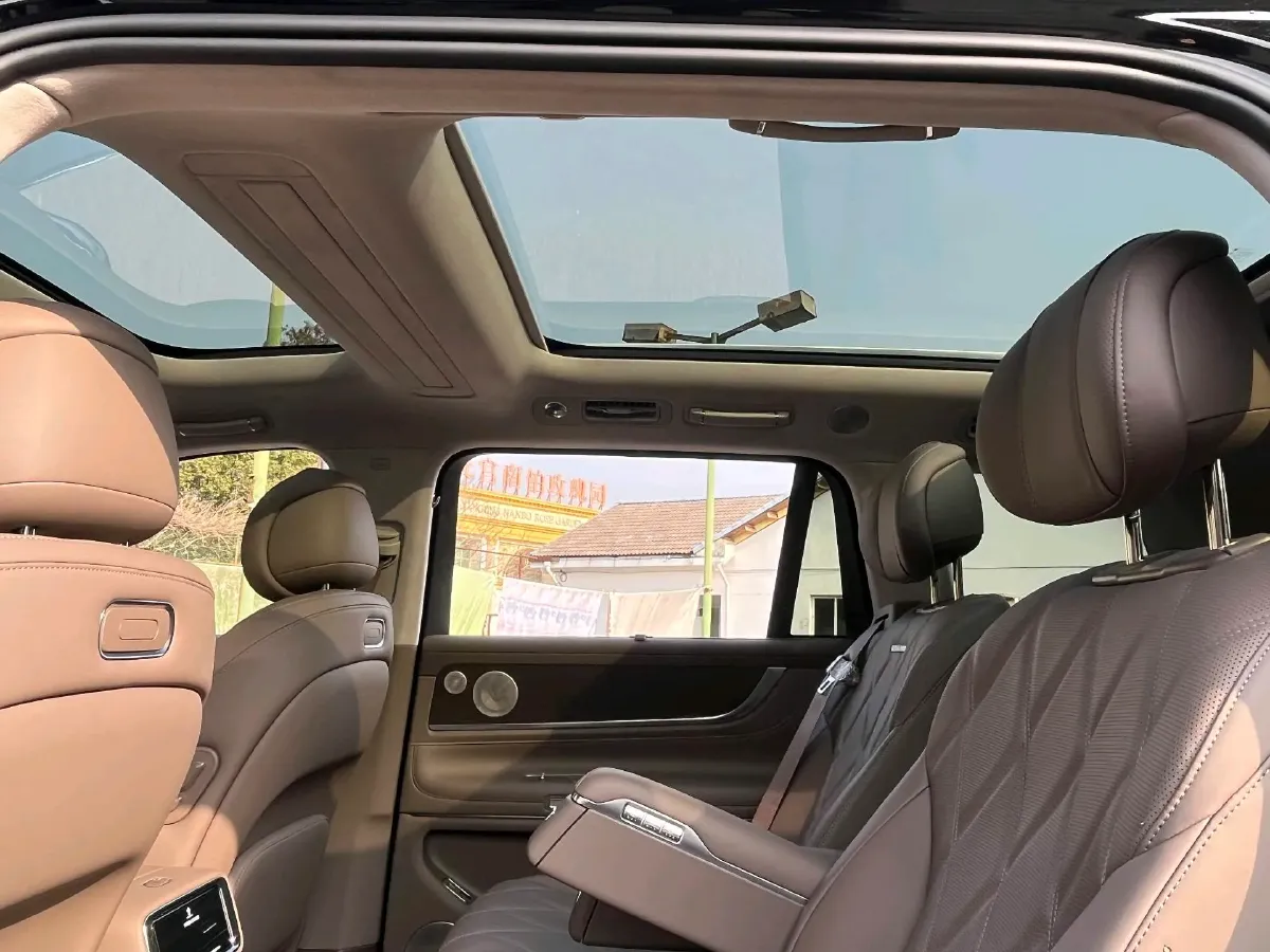 2025 AITO AITO M9 REEV 160HP REEV 52KWH,autocango,china used car exporter,china ev exporter,chinese used car exporter,chinese used ev exporter