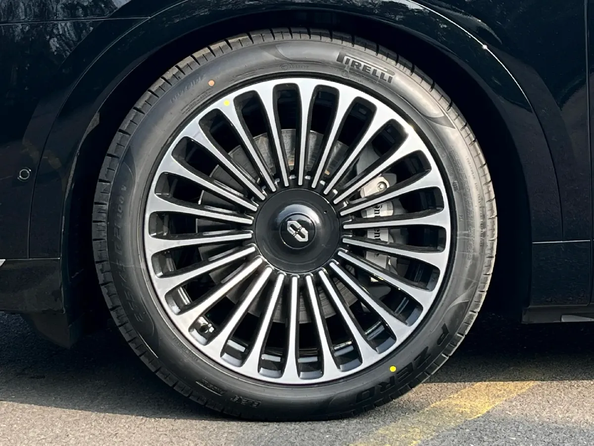 2025 AITO AITO M9 REEV 160HP REEV 52KWH,autocango,china used car exporter,china ev exporter,chinese used car exporter,chinese used ev exporter