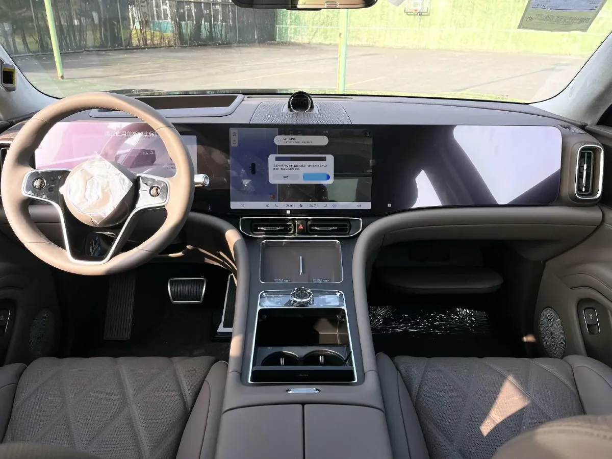 2025 AITO AITO M9 REEV 160HP REEV 52KWH,autocango,china used car exporter,china ev exporter,chinese used car exporter,chinese used ev exporter