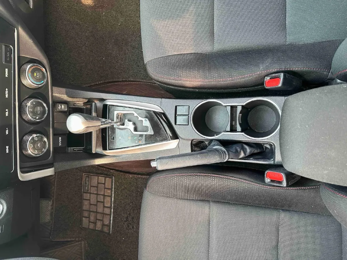 2017 Toyota Corolla 1.2T 116HP L4 CVT,autocango,china used car exporter,china ev exporter,chinese used car exporter,chinese used ev exporter