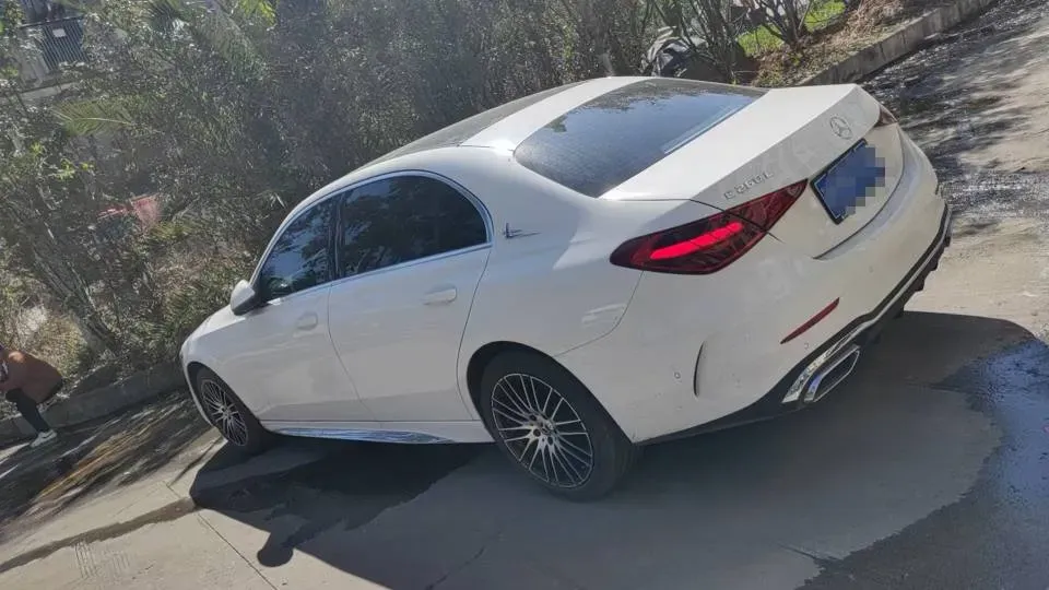2025 Mercedes-Benz C Class 1.5T 204HP L4 9AT,autocango,china used car exporter,china ev exporter,chinese used car exporter,chinese used ev exporter