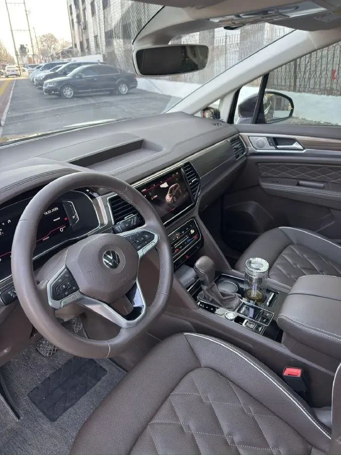 2020 Volkswagen Viloran 2.0T 220HP L4 7DCT,autocango,china used car exporter,china ev exporter,chinese used car exporter,chinese used ev exporter