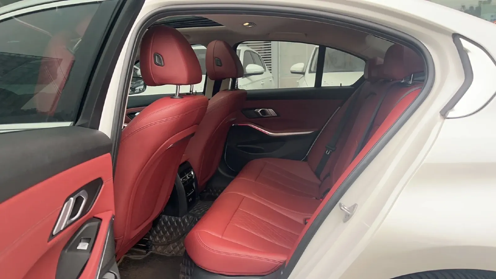 2023 BMW 3 Series 2.0T 156HP L4 8AT,autocango,china used car exporter,china ev exporter,chinese used car exporter,chinese used ev exporter